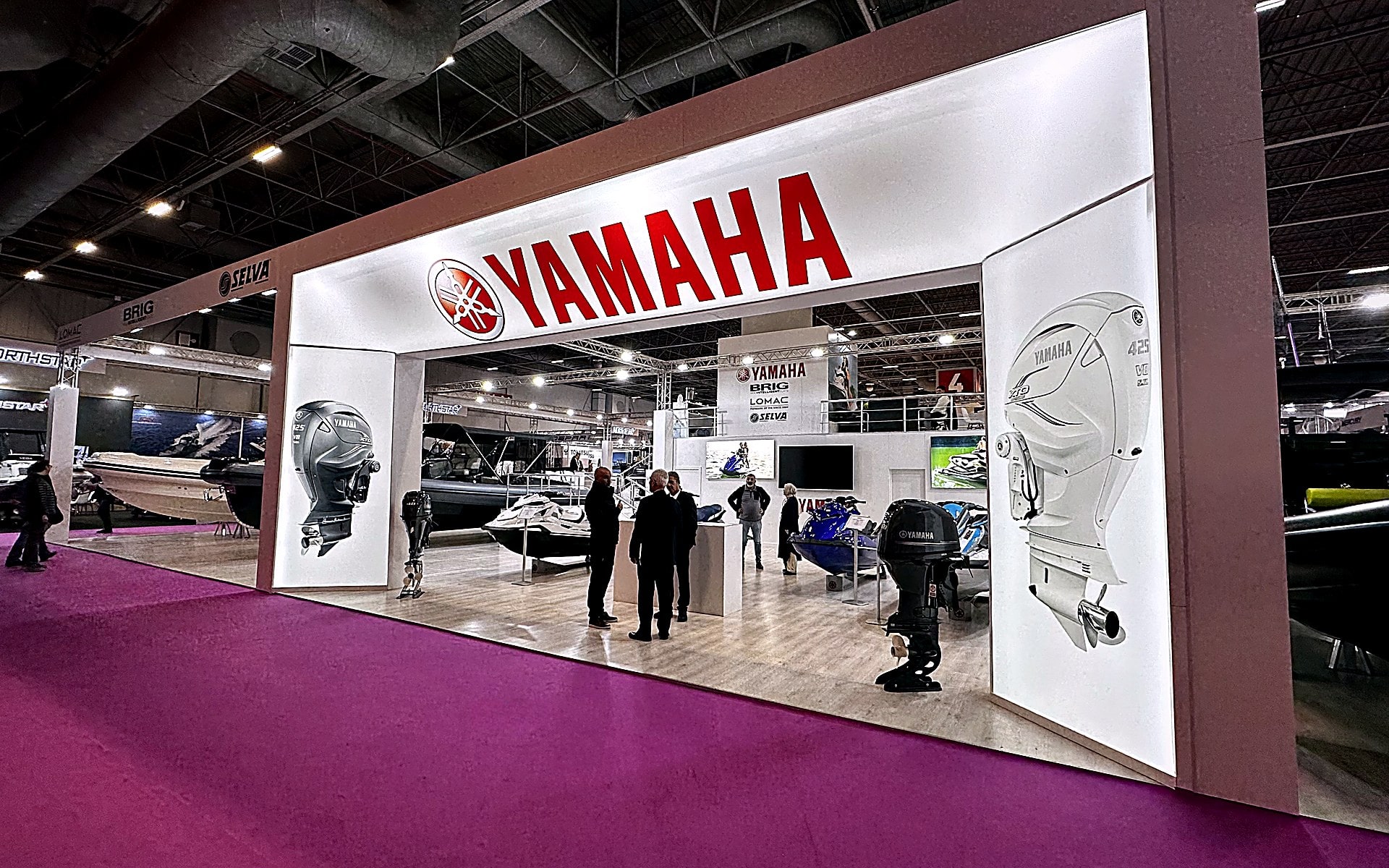Yamaha Marine standının giriş cephesi